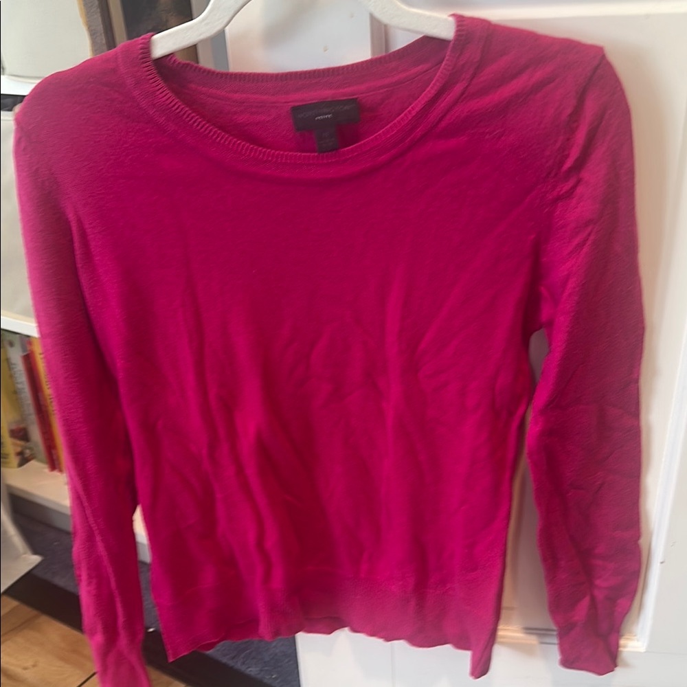 Worthington bright pink crewneck sweater, petite small.